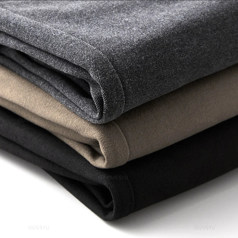 Men's casual pants with spacious pockets
