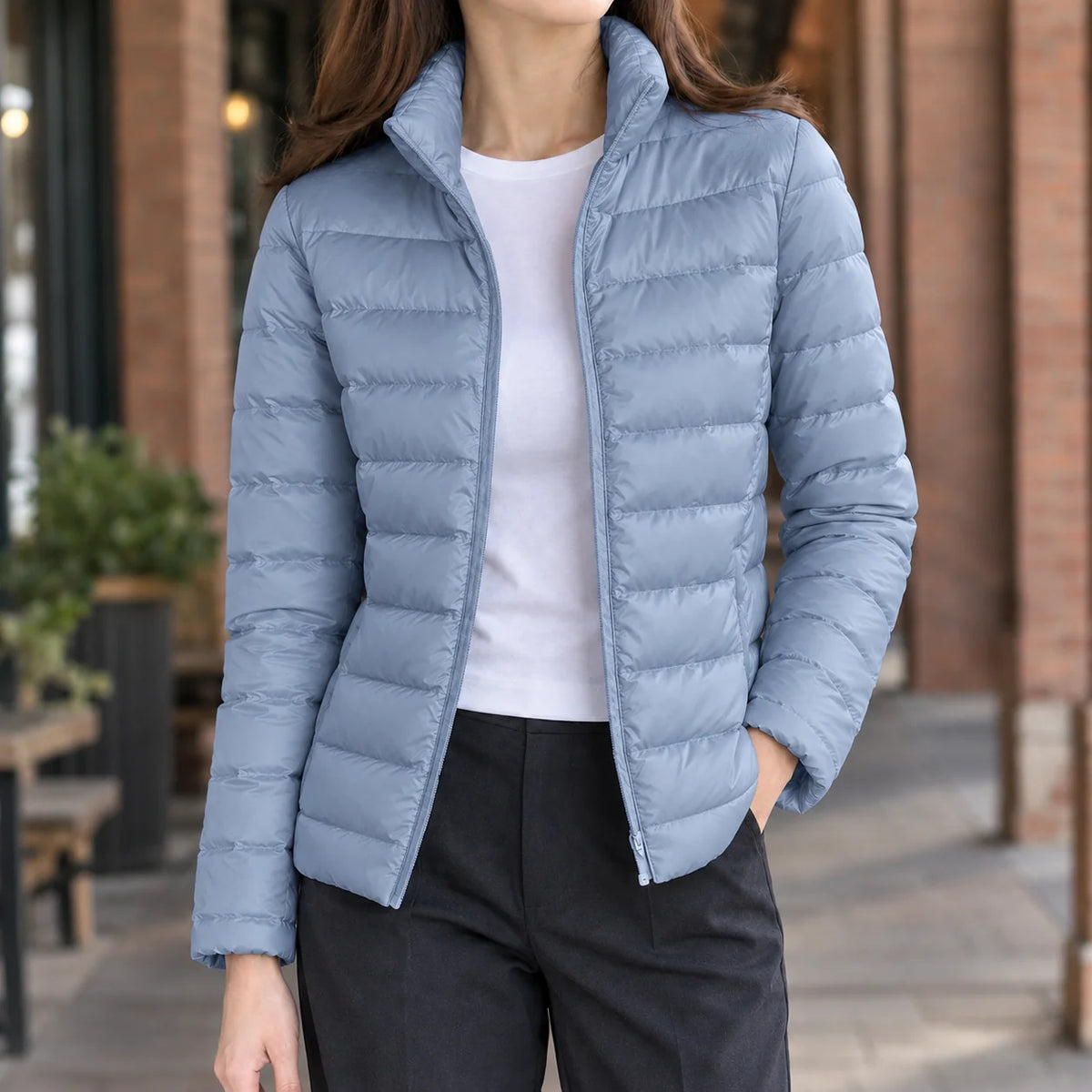 Women's white cashmere jacket, zip front detail