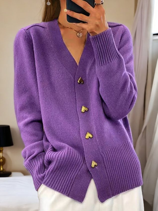 Women's pink V-neck cardigan with heart-shaped buttons