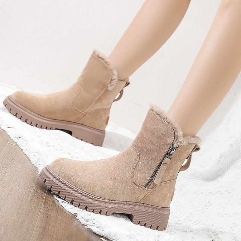 Women's insulated winter boots in beige