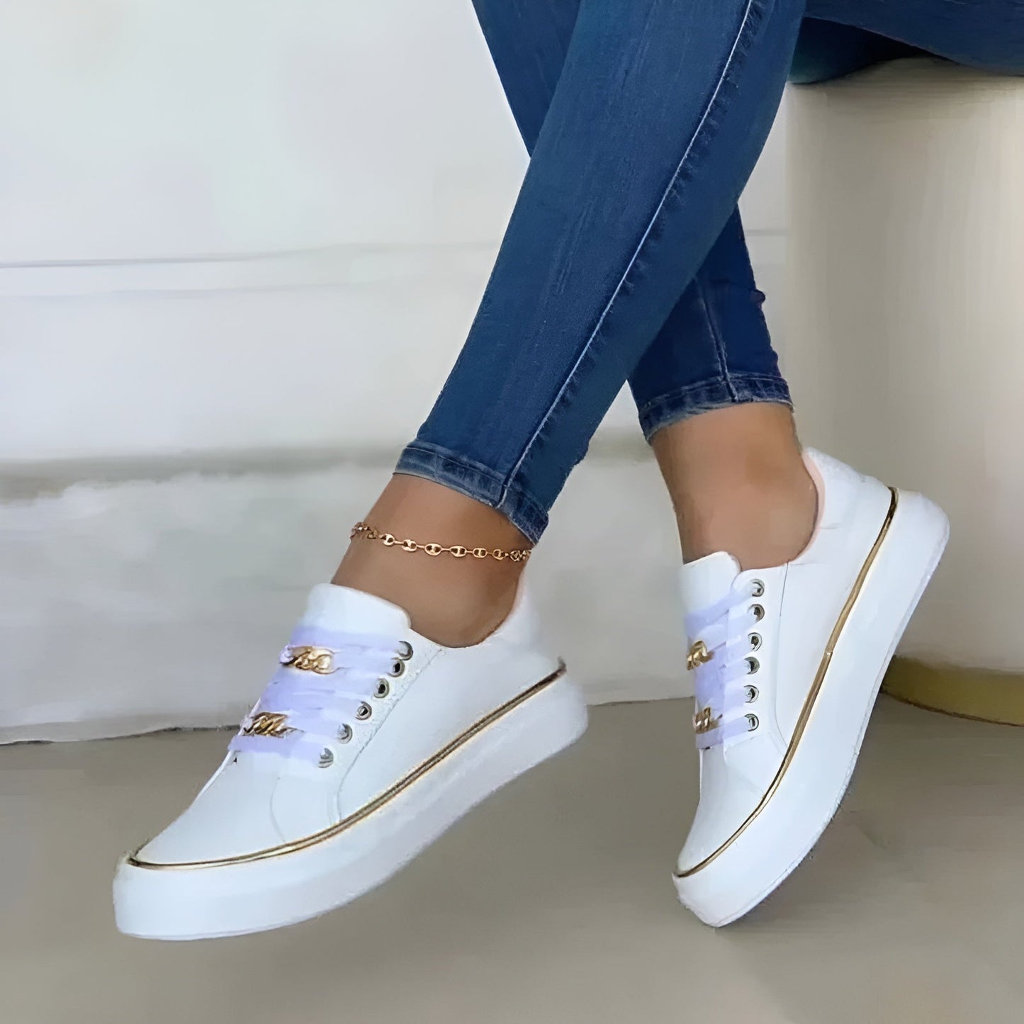 Alex | Sneakers Lace-Up Chic Metallic Accents 3