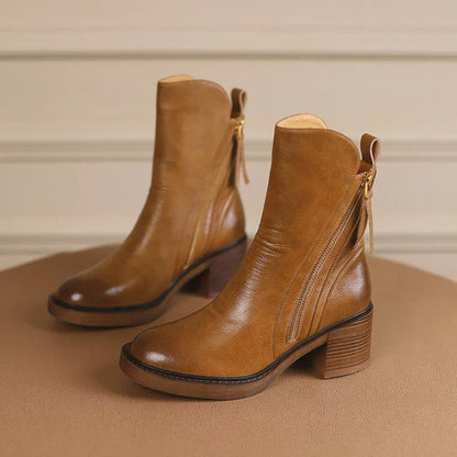 Women's leather ankle boots in black