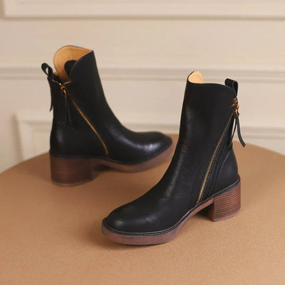 Women's leather ankle boots in black