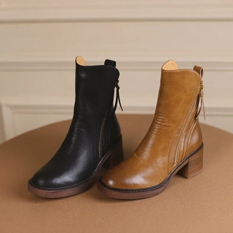 Women's leather ankle boots in black