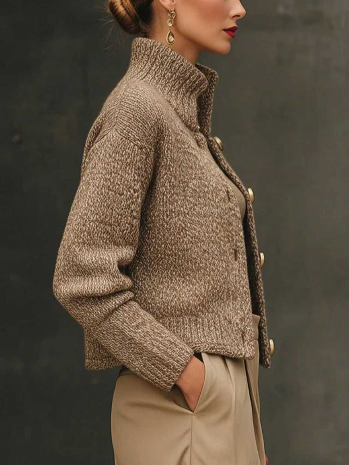 Women's cropped tweed wool-blend jacket in gold-beige