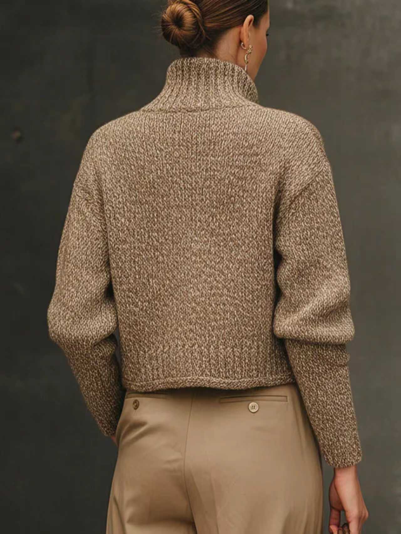 Women's cropped tweed wool-blend jacket in gold-beige