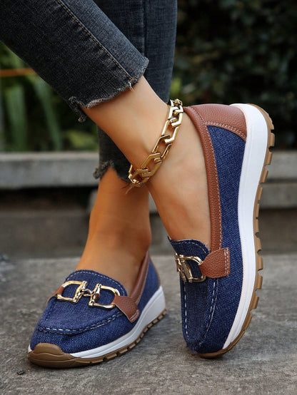 Classic Loafers for Women – Elegant Buckle Detail & Comfortable Fit 1