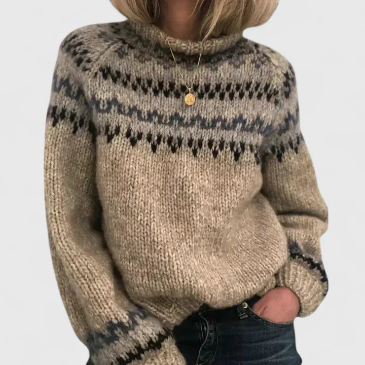 Women's knit pullover sweater in gray