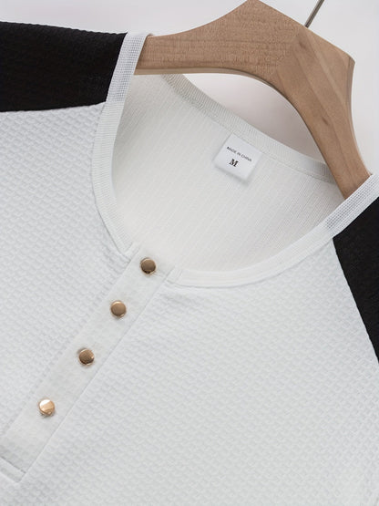 Men's Textured Henley with Contrast Detail – view 3