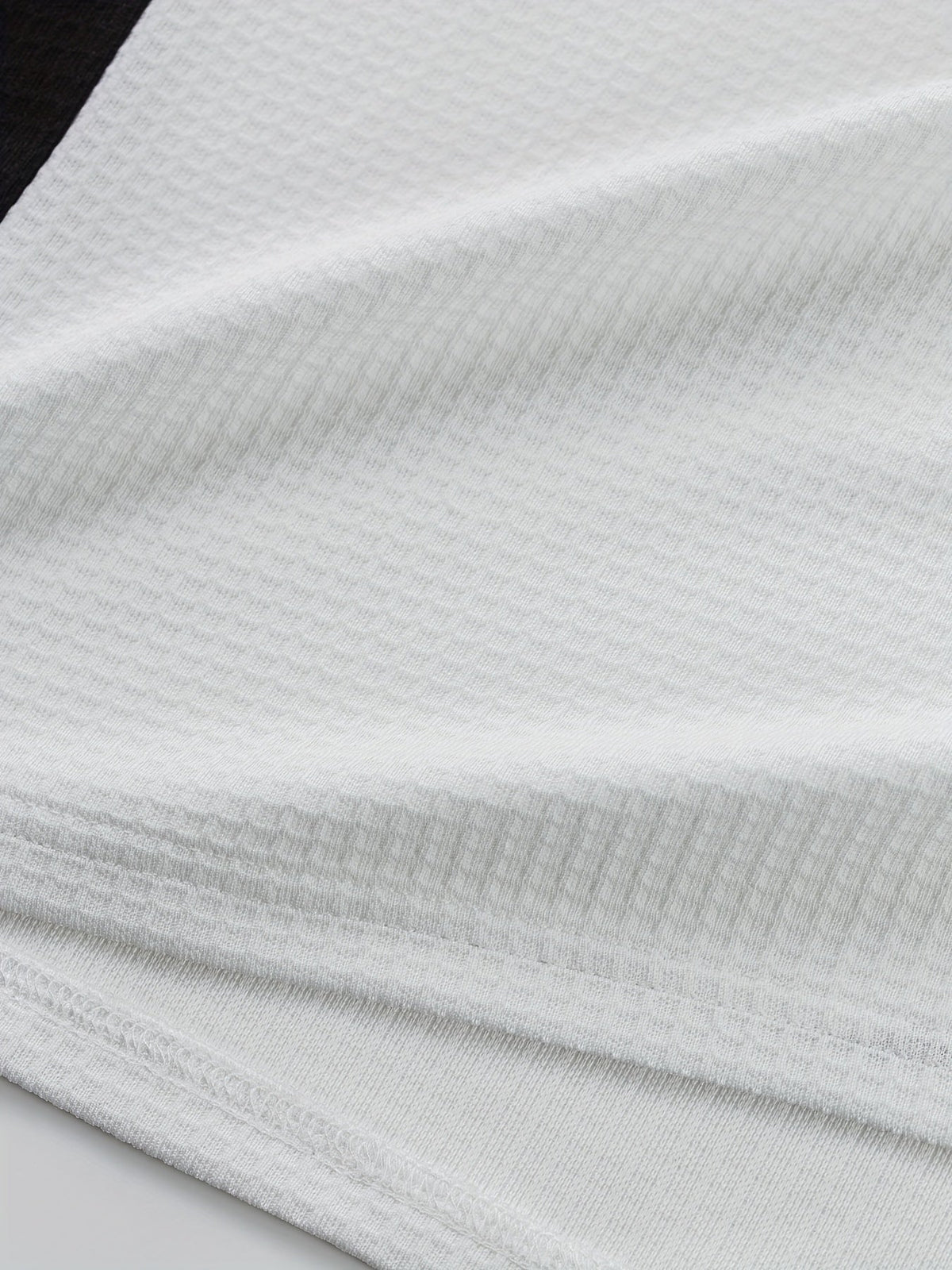 Men's Textured Henley with Contrast Detail – view 6