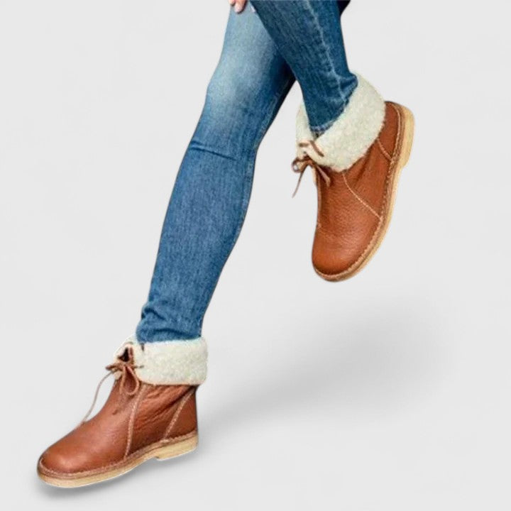 Women's cushioned comfort boots in red