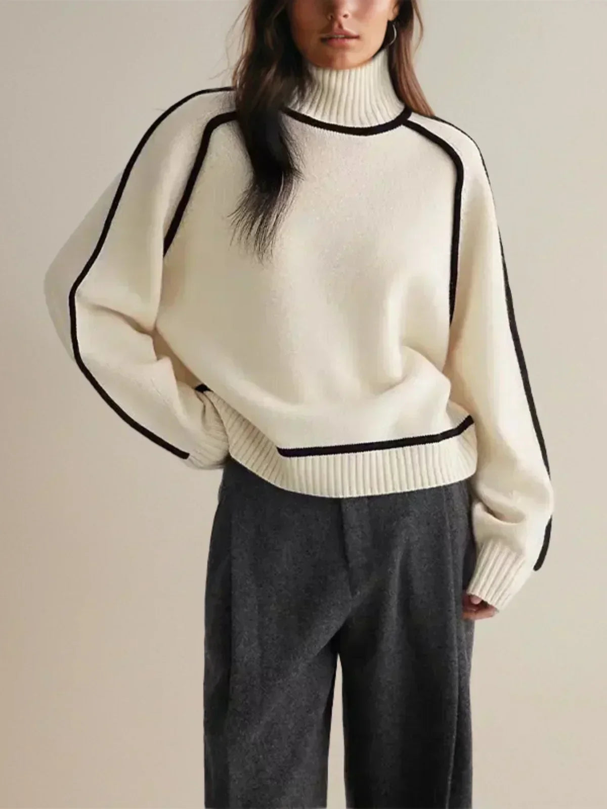 Women's turtleneck sweater with contrast piping