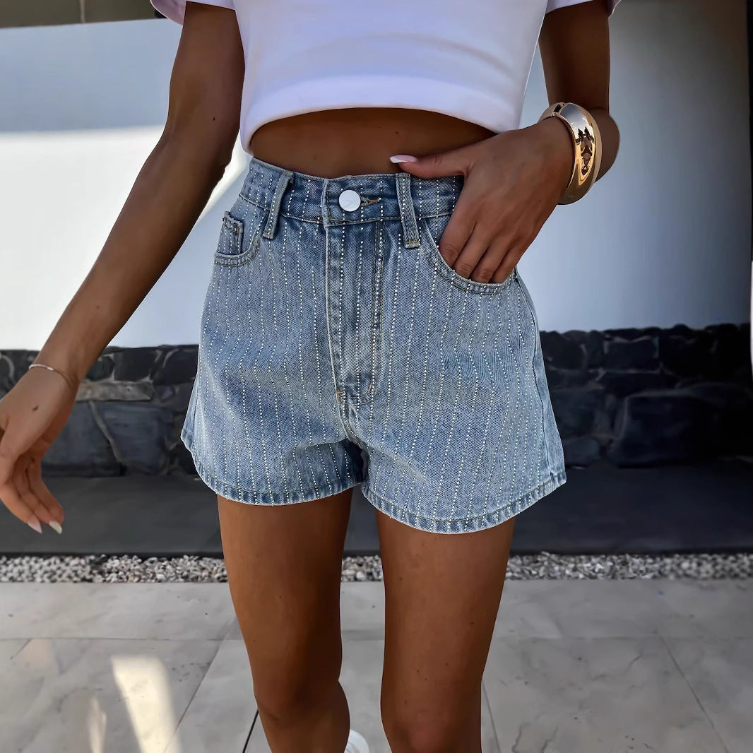 Effortless Women's Denim Shorts With Classic Cut 1