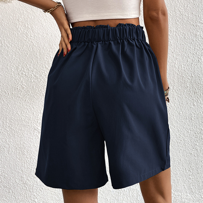 Effortless Women's Shorts With Stylish Pockets 2