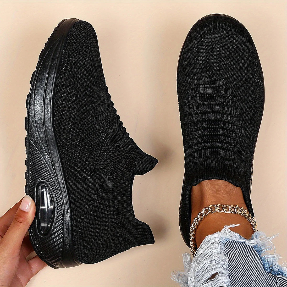 Women's black wide toe box mesh walking shoes