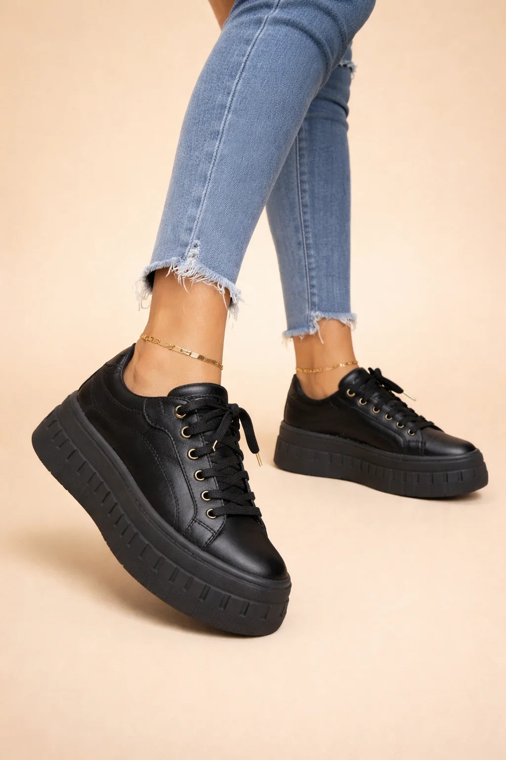 Women's black chunky platform sneakers in PU leather