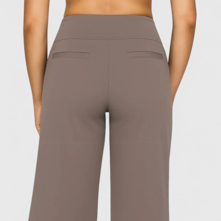 Women's wide-leg trousers in brown