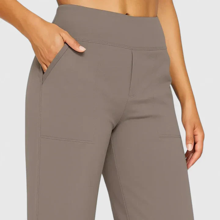 Women's comfort pants in brown