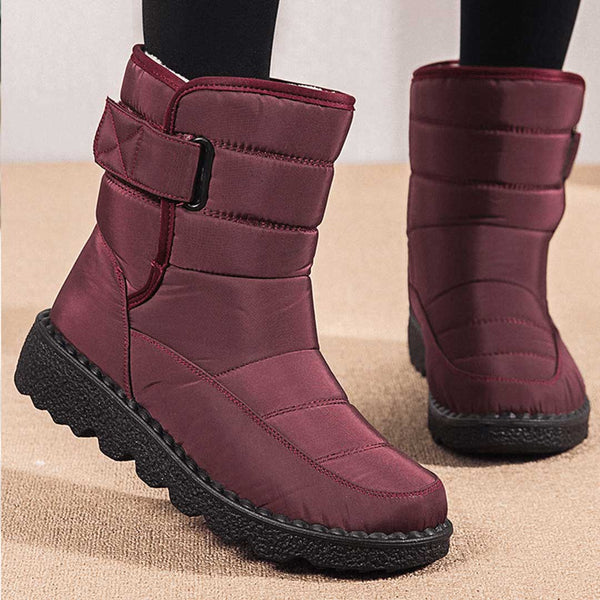Chunky Lug-Sole Combat Boots with Cushioned Fit