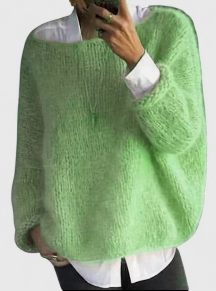 Women's crew neck pullover sweater in green