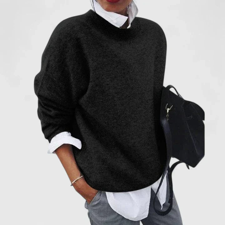 Women's v-neck pullover sweater in black