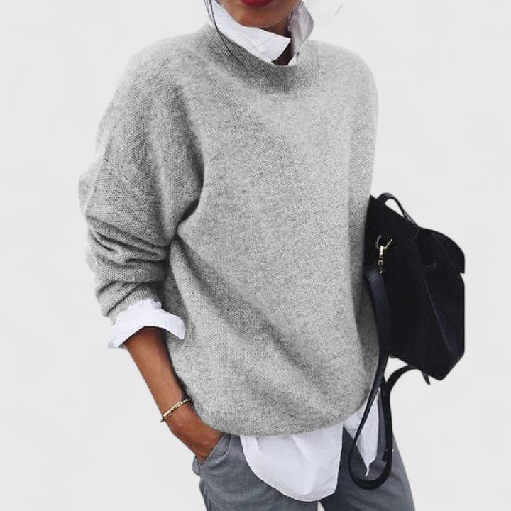 Women's v-neck pullover sweater in gray