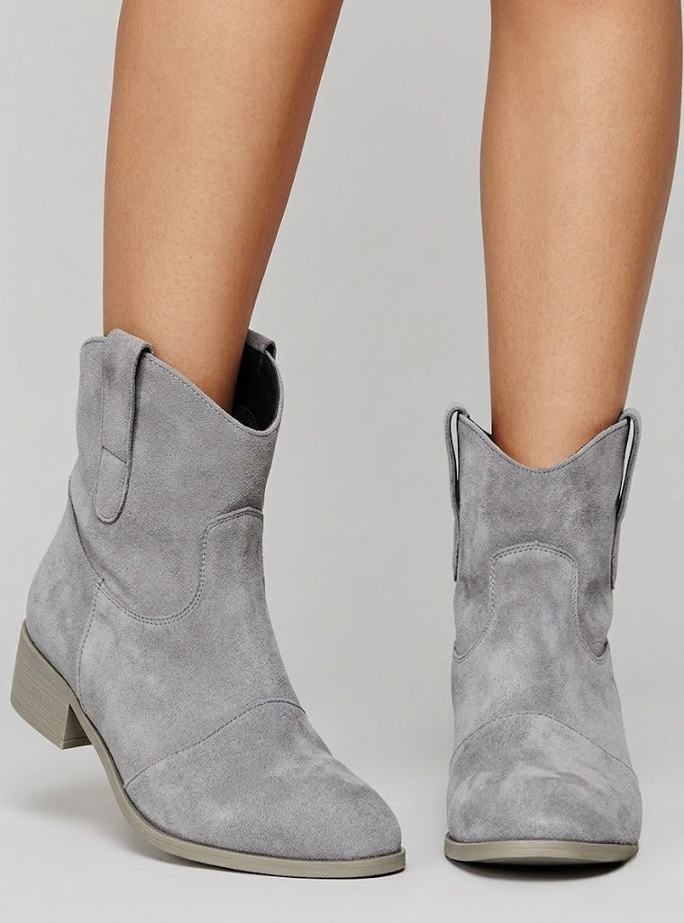 Women's ranch boots in gray