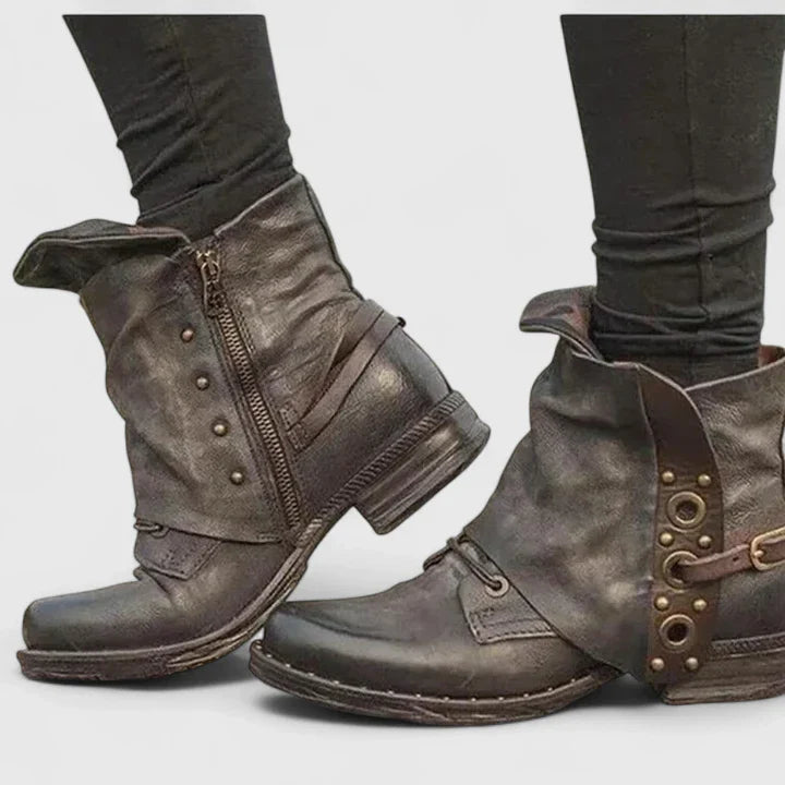 Women's cushioned comfort boots in brown