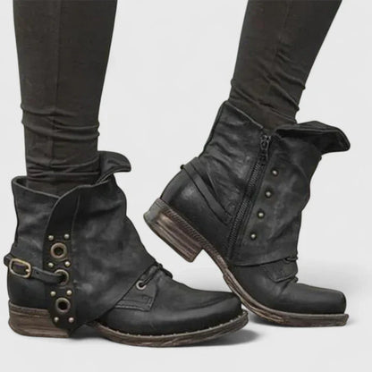 Women's cushioned comfort boots in black