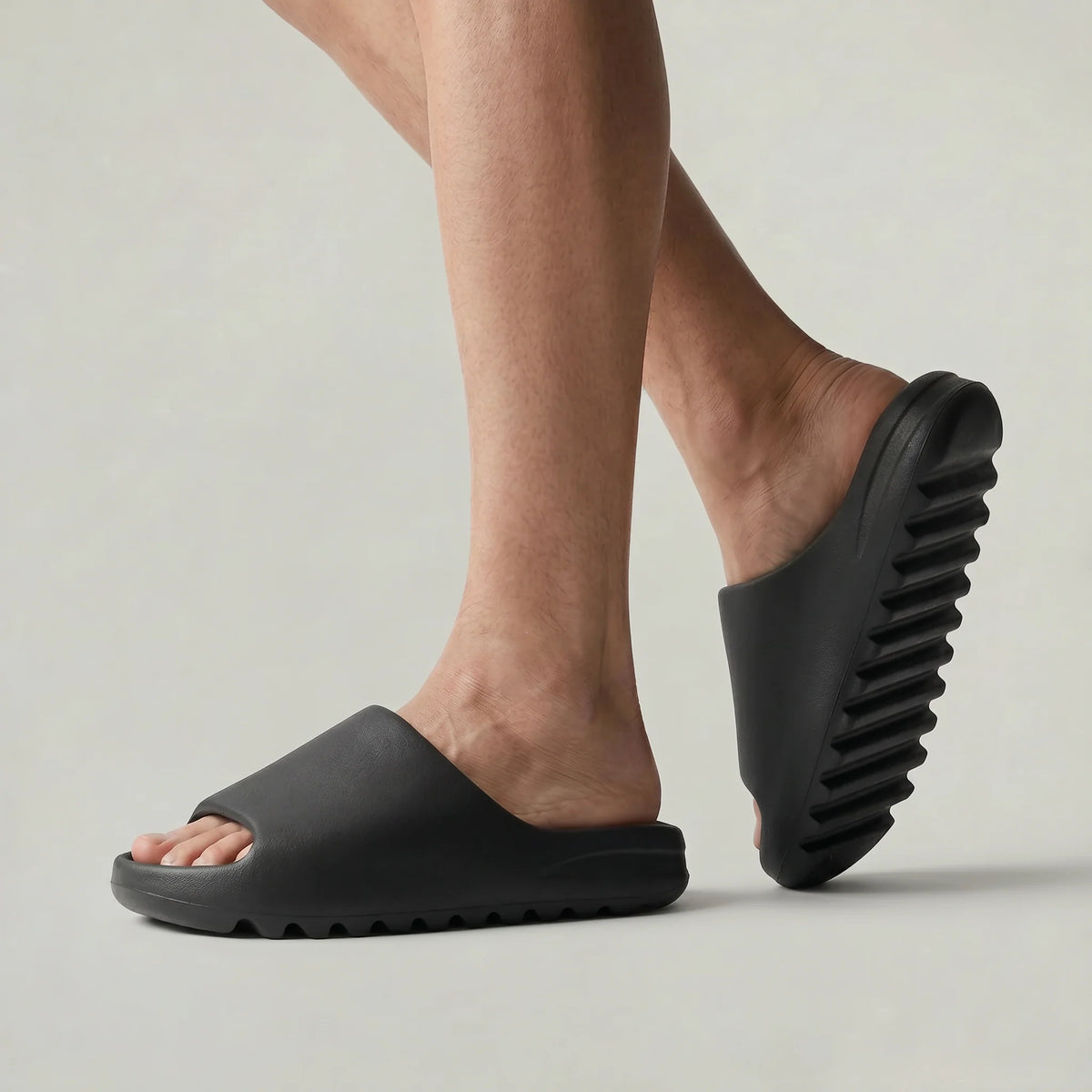 Men's brown open toe slides, single band upper