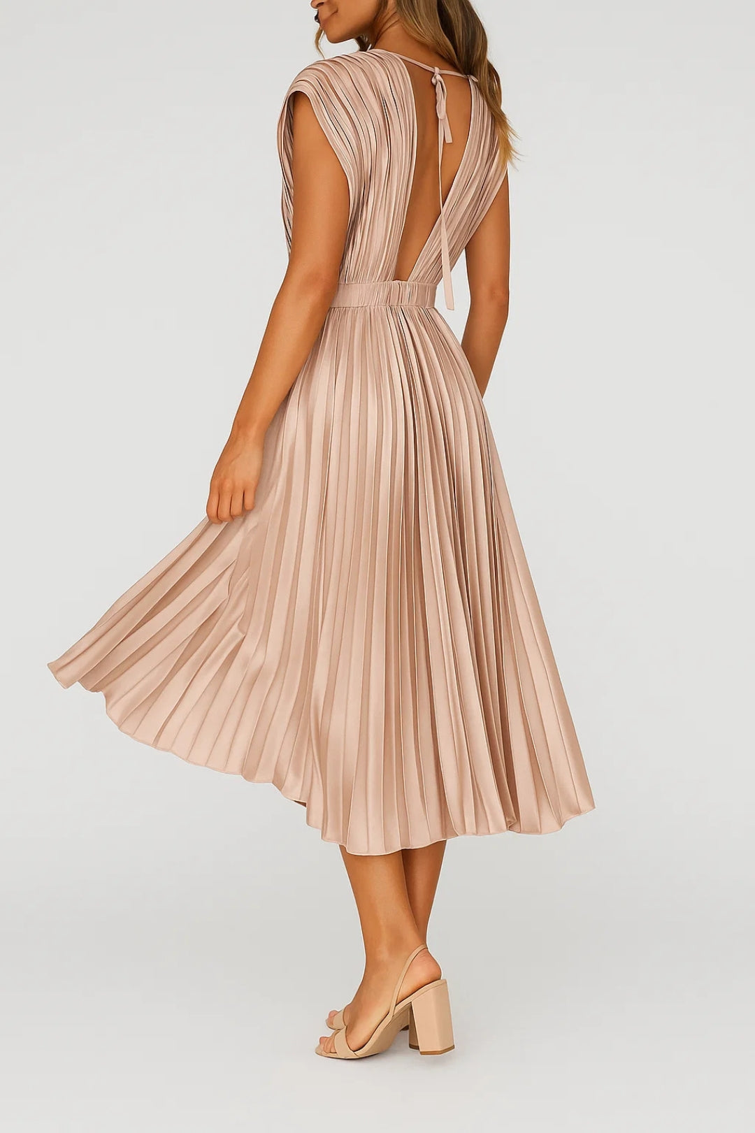 Midi Dress With Pleated Design And V-Neck 2