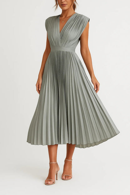Midi Dress With Pleated Design And V-Neck 5