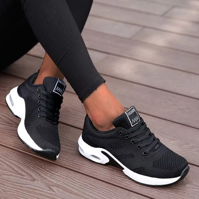 Women's breathable mesh athletic shoes