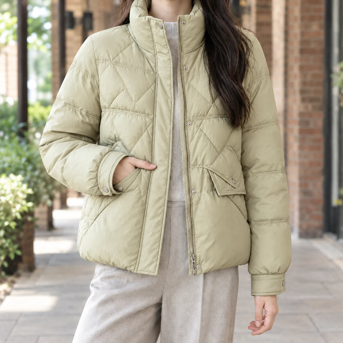 Faith quilted jacket, stand collar detail