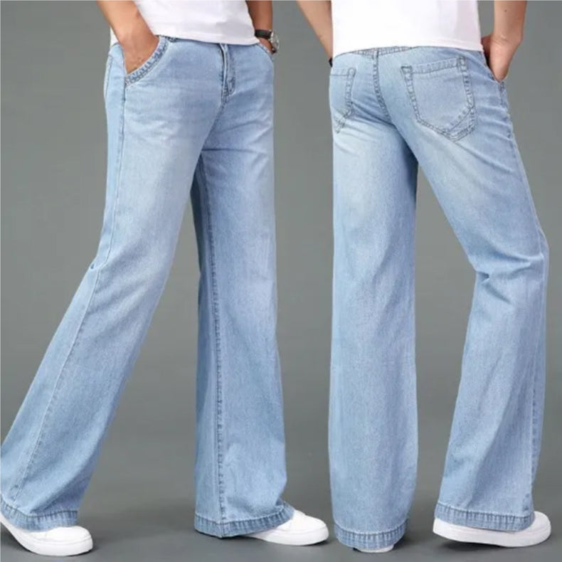 Men's dark blue bootcut flare jeans in premium denim with reinforced stitching
