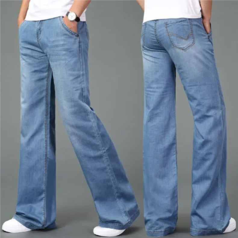 Men's dark blue bootcut flare jeans in premium denim with reinforced stitching