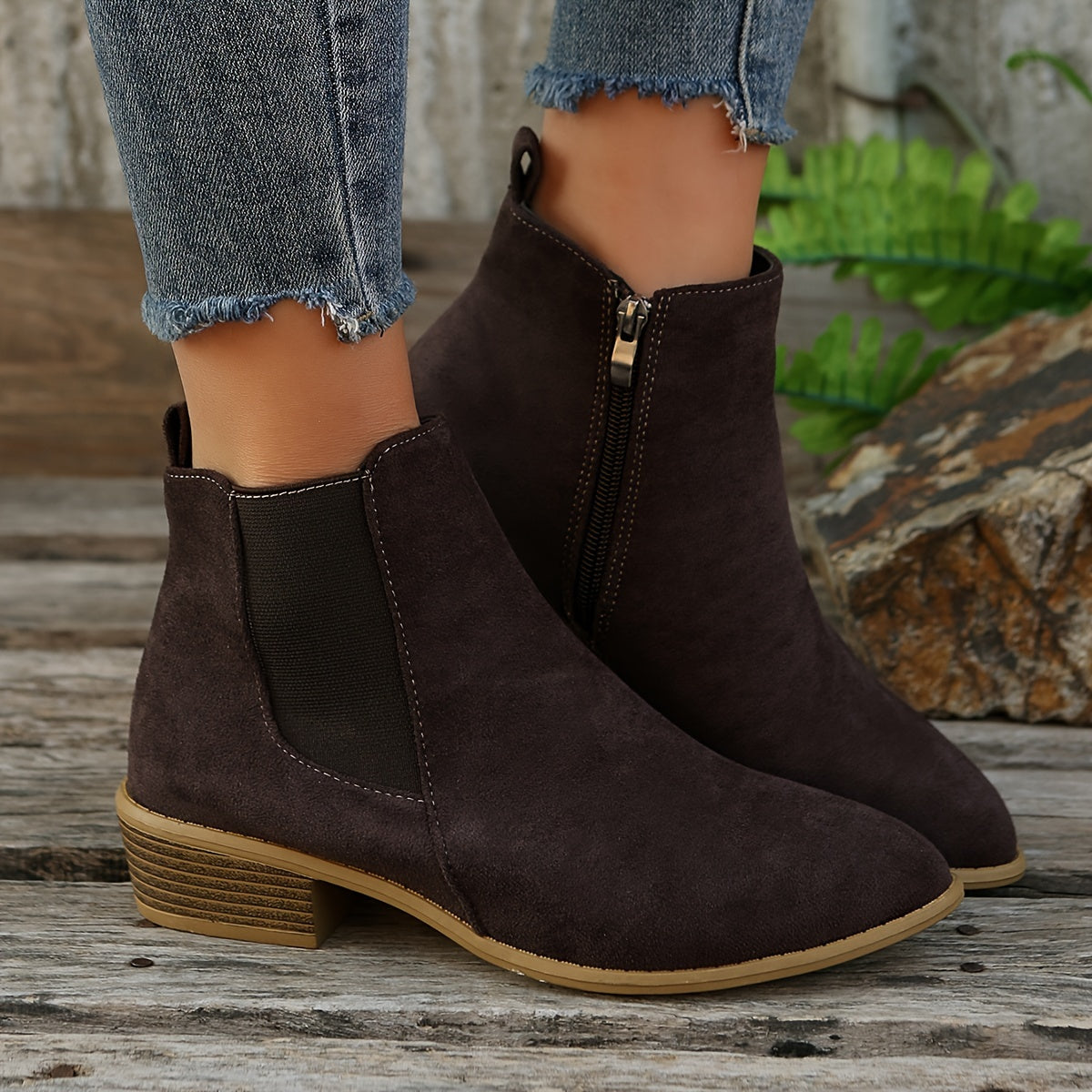 Women's suede ankle boots in black
