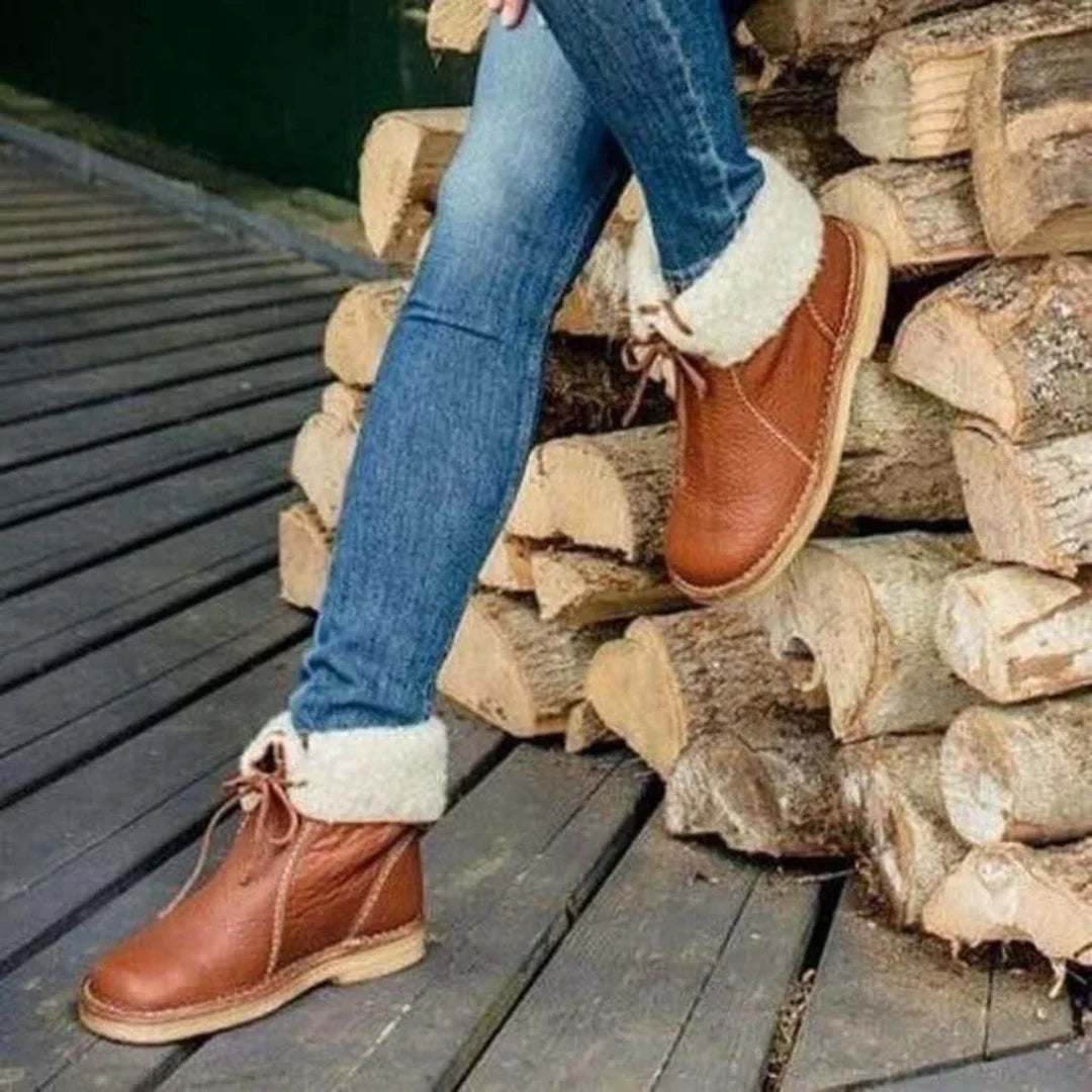 Women's leather lace-up ankle boots