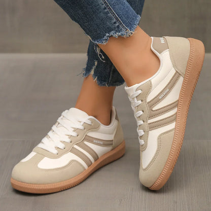Women's beige wide toe box lace-up shoes