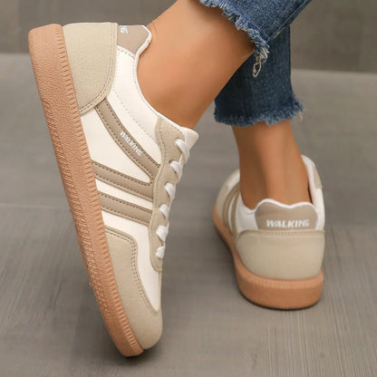 Women's wide toe box lace-up shoes