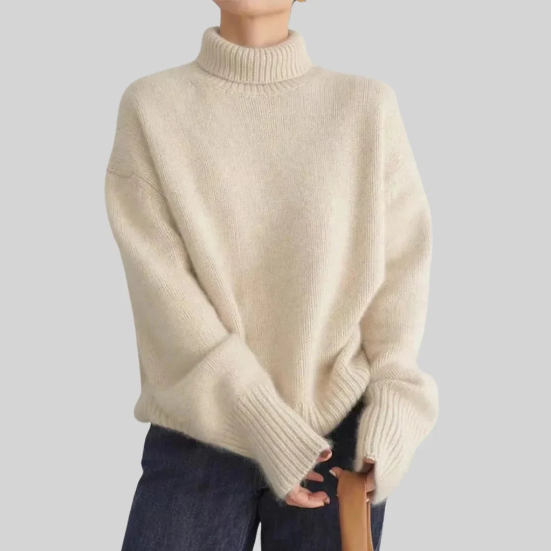 Women's cashmere turtleneck sweater with ribbed cuffs