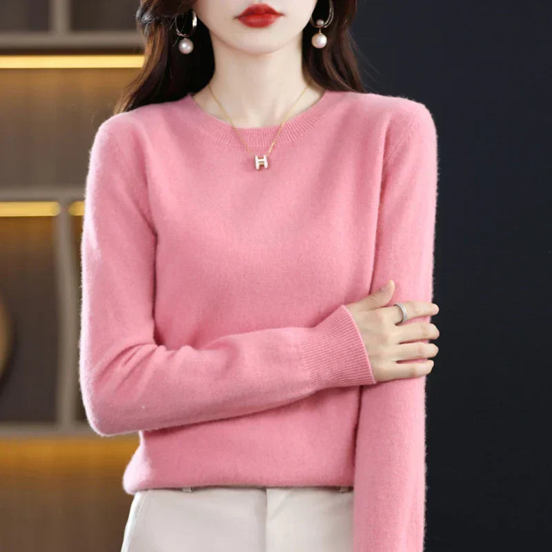 Women's pink crew neck sweater in classic slim fit