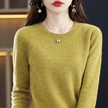 Women's pink crew neck sweater in classic slim fit