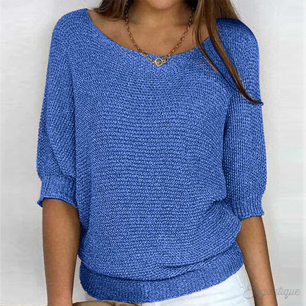 Women's classic crew neck sweater in blue