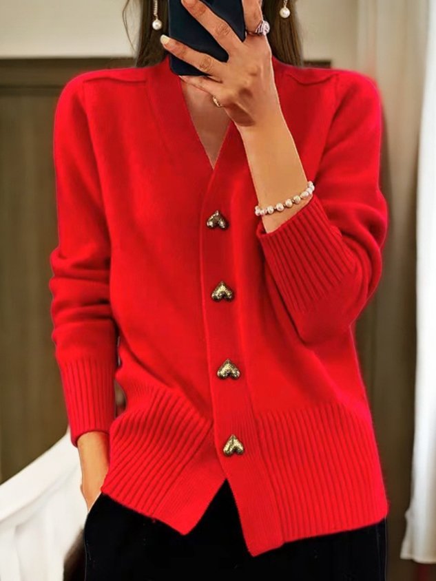 Women's pink V-neck cardigan with heart-shaped buttons