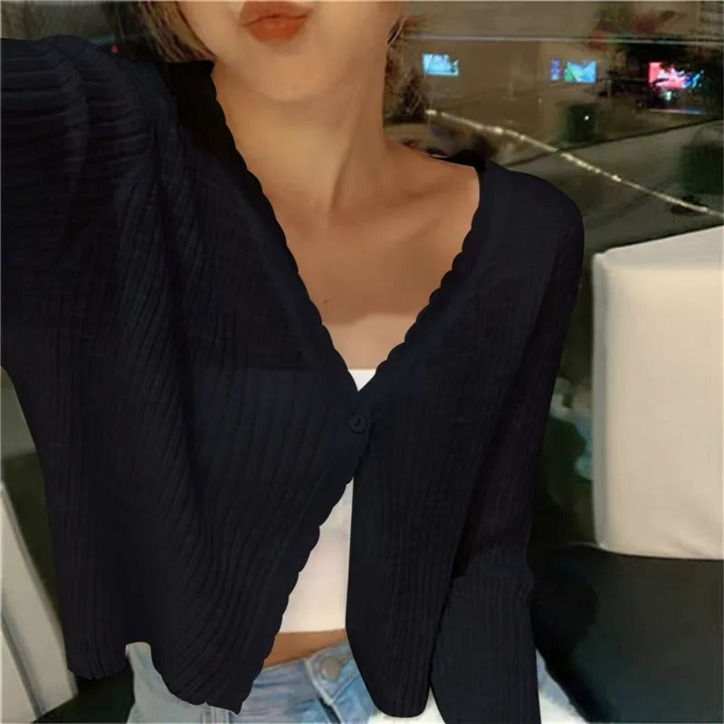 Women's ribbed knit button-up cardigan in black