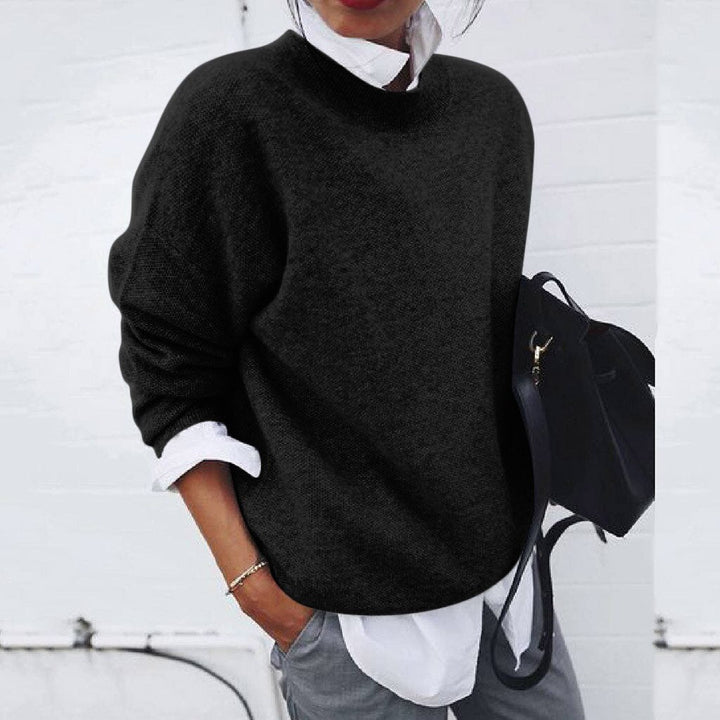 Women's oversized crew neck sweater in black